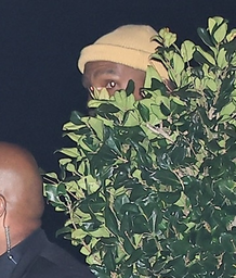 kevin durant hiding in bush random
